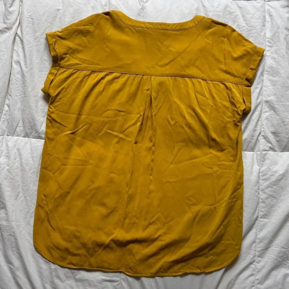 rose + Olive Golden yellow lightweight flowy top‎ sz L boho cottagecore boxy